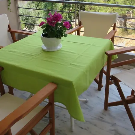 Apartment Modern Near Acropolis Peaceful Location. Athen